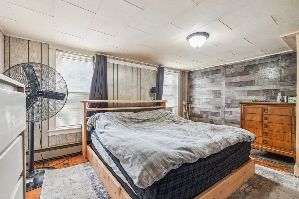 2446 Us Route 5 North Windsor VT 05089