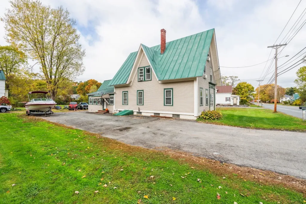 2446 Us Route 5 North Windsor VT 05089