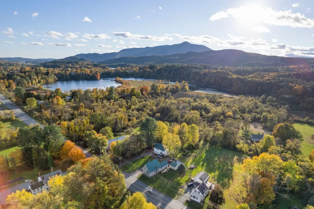 2446 Us Route 5 North Windsor VT 05089