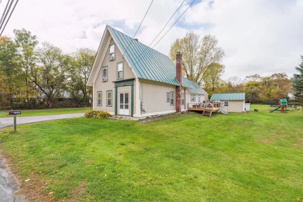 2446 Us Route 5 North Windsor VT 05089