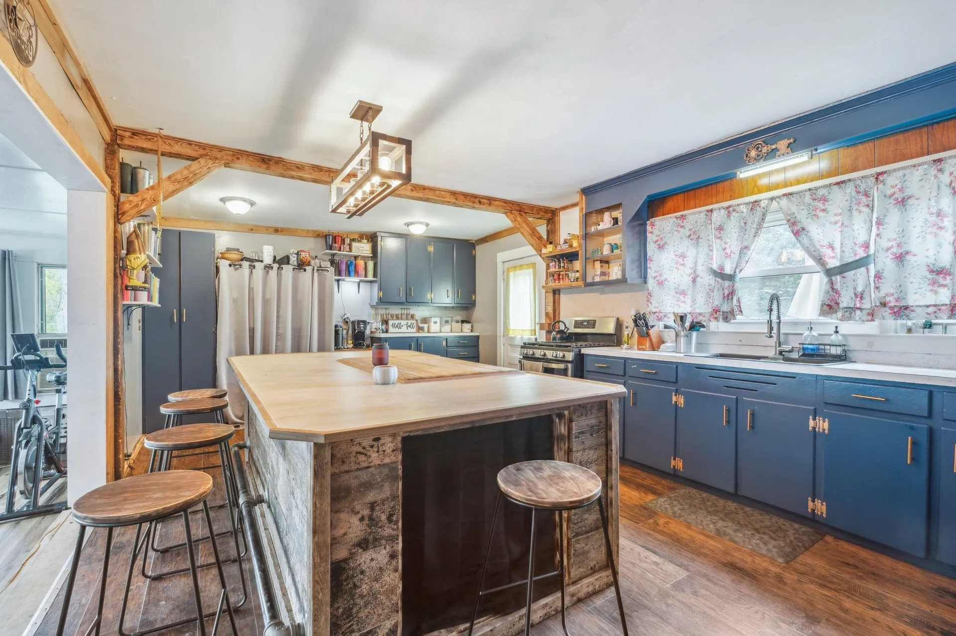 2446 Us Route 5 North Windsor VT 05089