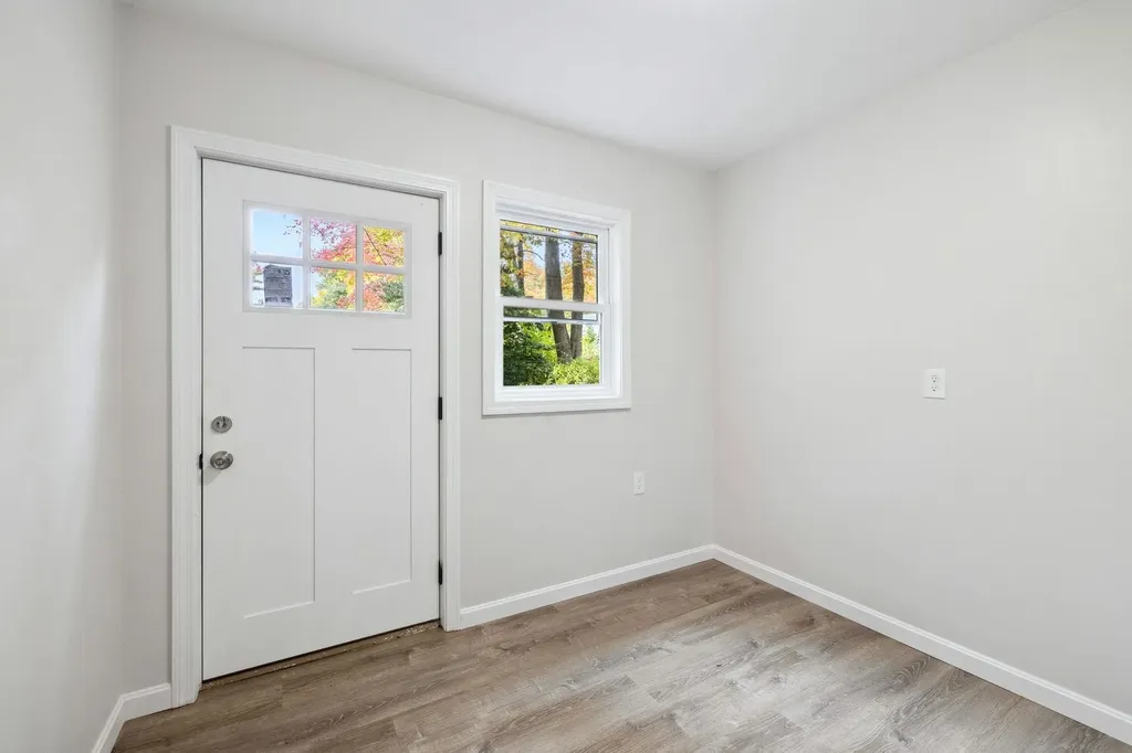 9 Berry Hill Road Hooksett NH 03106