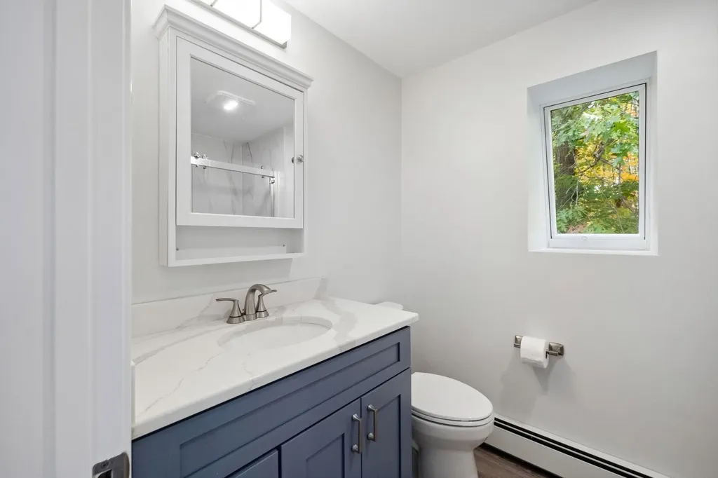 9 Berry Hill Road Hooksett NH 03106