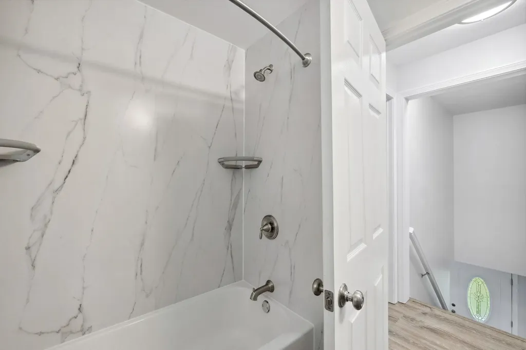 9 Berry Hill Road Hooksett NH 03106