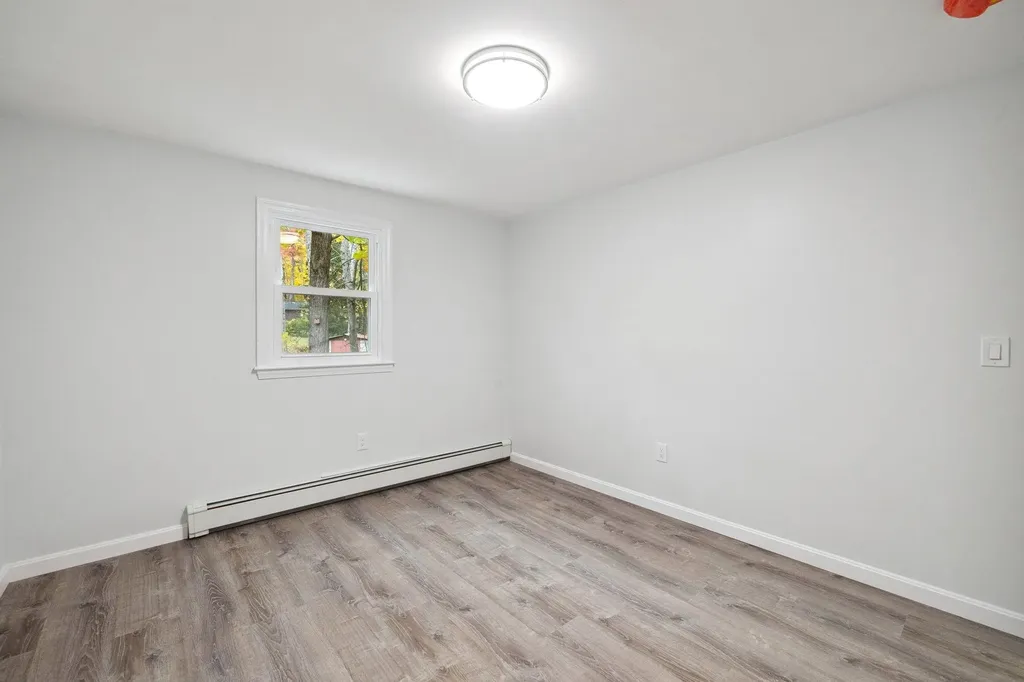 9 Berry Hill Road Hooksett NH 03106