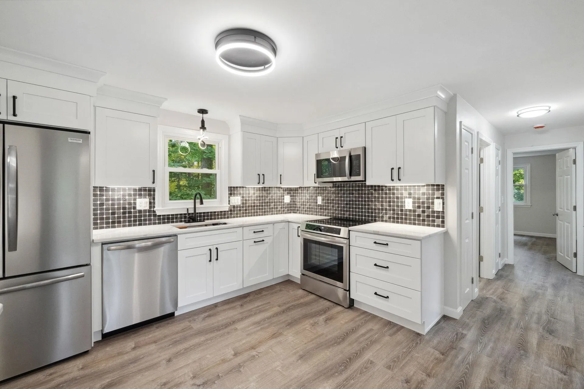 9 Berry Hill Road Hooksett NH 03106