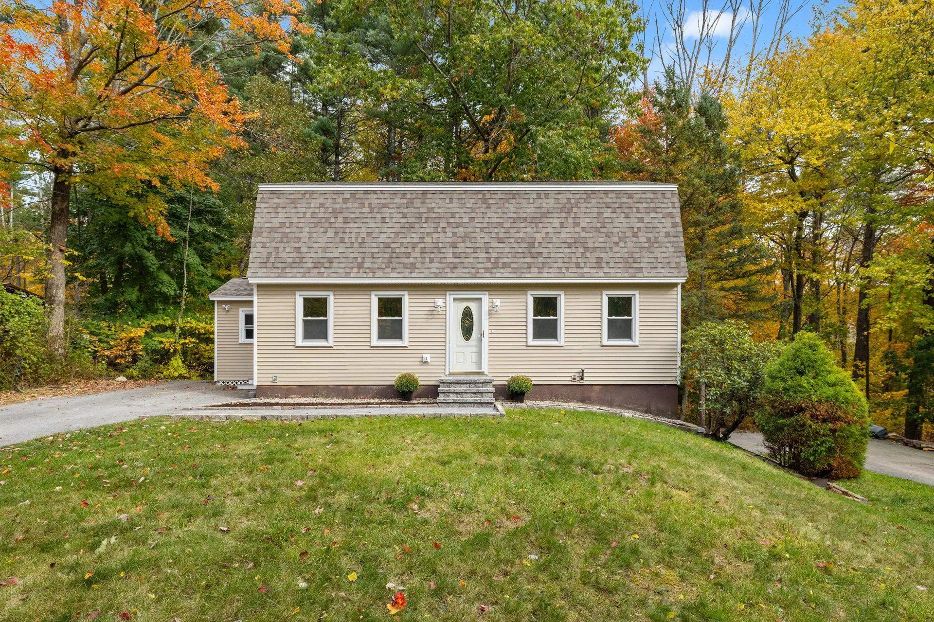 9 Berry Hill Road Hooksett NH 03106