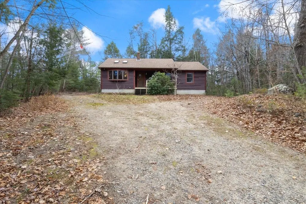14 Nicola Road Middleton NH 03887