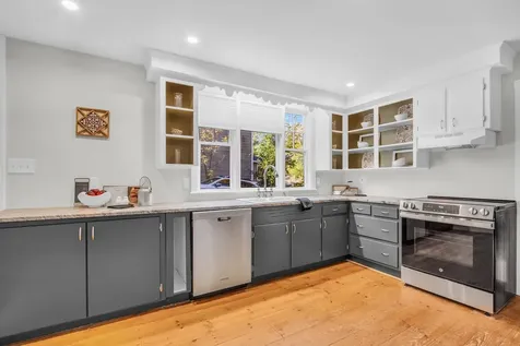 23 Exeter Road Newmarket NH 03857