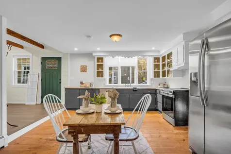 23 Exeter Road Newmarket NH 03857