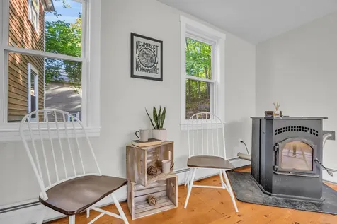 23 Exeter Road Newmarket NH 03857