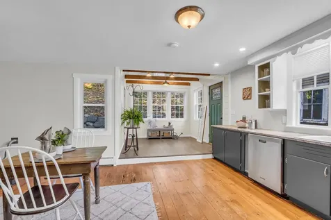 23 Exeter Road Newmarket NH 03857