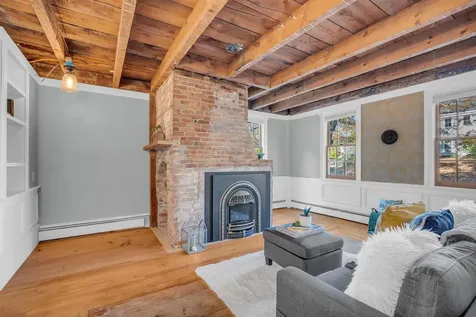 23 Exeter Road Newmarket NH 03857