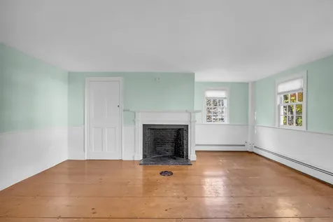 23 Exeter Road Newmarket NH 03857