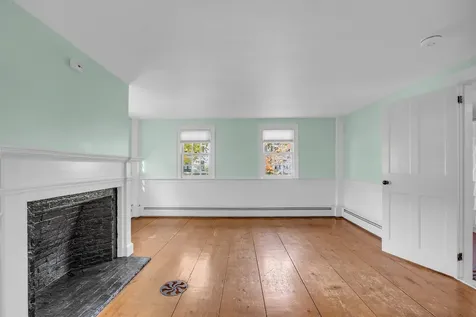 23 Exeter Road Newmarket NH 03857