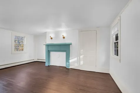 23 Exeter Road Newmarket NH 03857