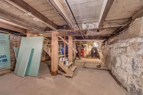 23 Exeter Road Newmarket NH 03857