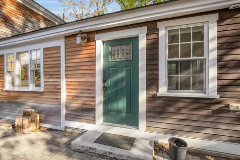 23 Exeter Road Newmarket NH 03857