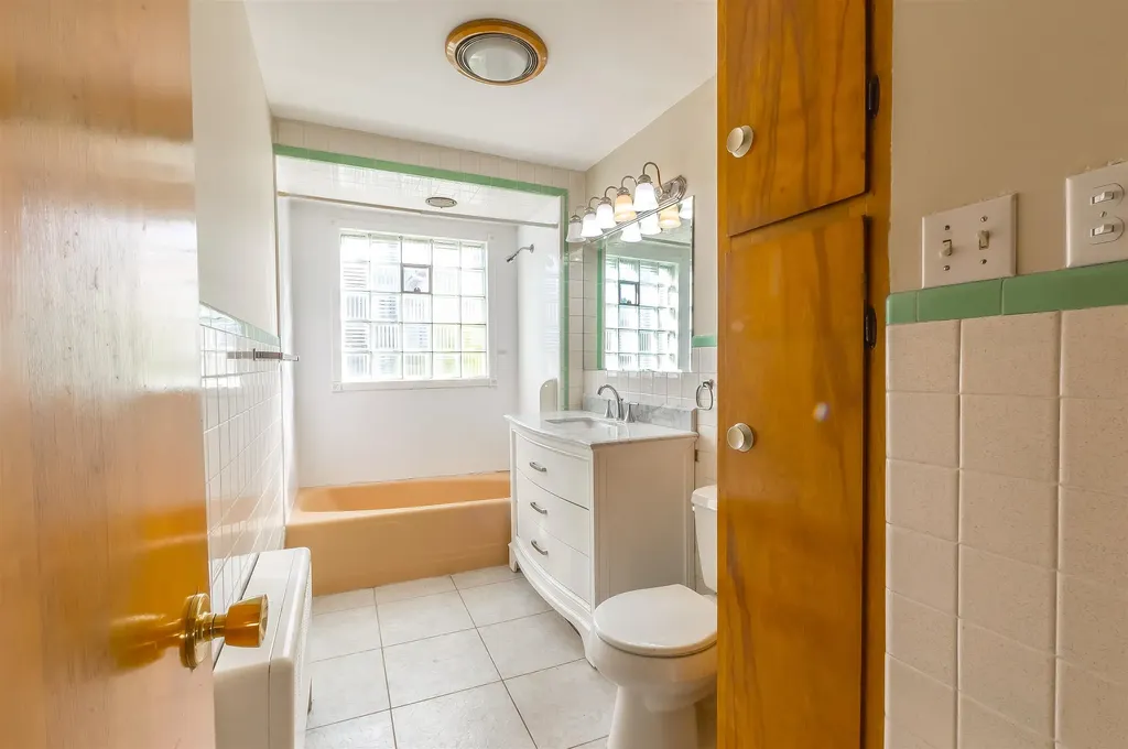 646 Summer Street Manchester NH 03103