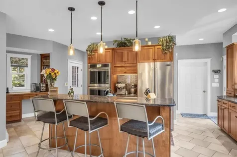 11 Boutilier Lane North Hampton NH 03862