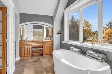 11 Boutilier Lane North Hampton NH 03862
