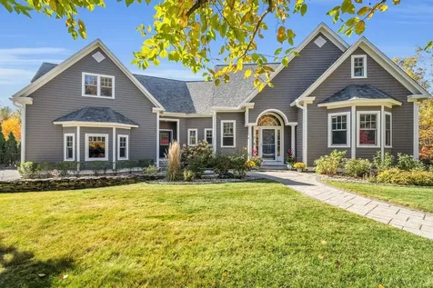 11 Boutilier Lane North Hampton NH 03862