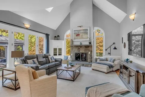 11 Boutilier Lane North Hampton NH 03862