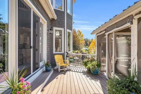 11 Boutilier Lane North Hampton NH 03862