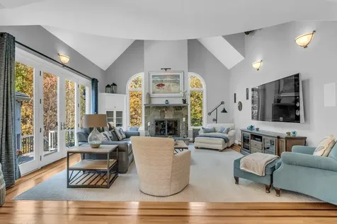 11 Boutilier Lane North Hampton NH 03862