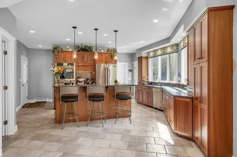11 Boutilier Lane North Hampton NH 03862