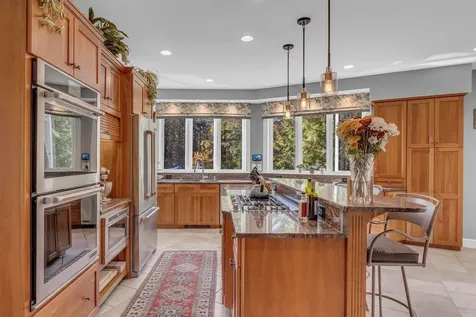 11 Boutilier Lane North Hampton NH 03862