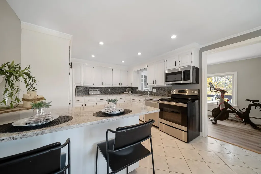 51 Lebel Avenue Manchester NH 03103