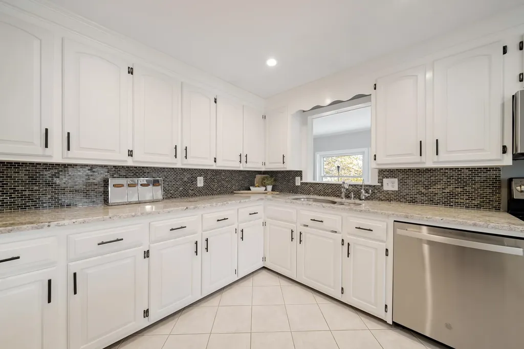 51 Lebel Avenue Manchester NH 03103