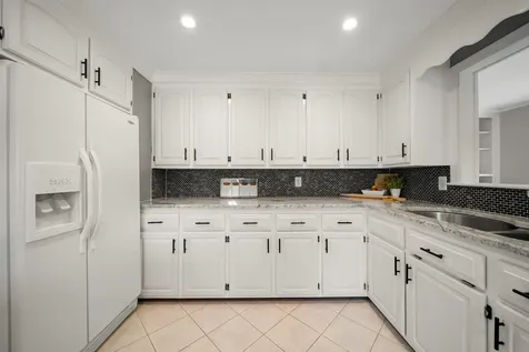 51 Lebel Avenue Manchester NH 03103