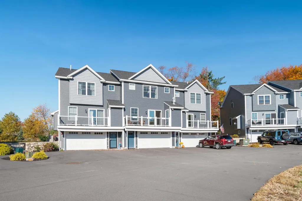 74 Stillwater Circle Somersworth NH 03878