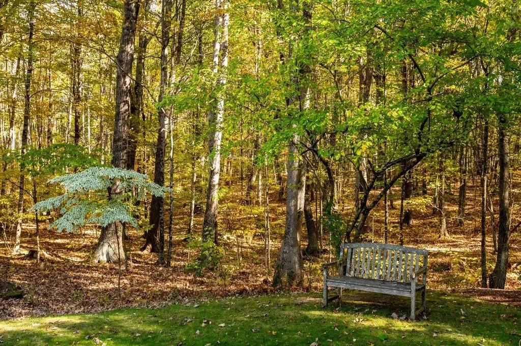 13 Moharimet Drive Madbury NH 03823