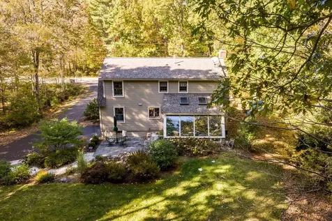 13 Moharimet Drive Madbury NH 03823