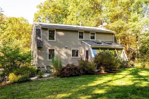 13 Moharimet Drive Madbury NH 03823