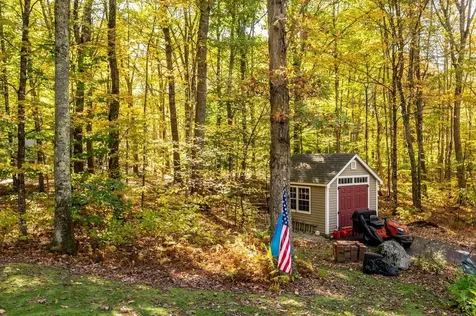 13 Moharimet Drive Madbury NH 03823