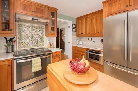 13 Moharimet Drive Madbury NH 03823