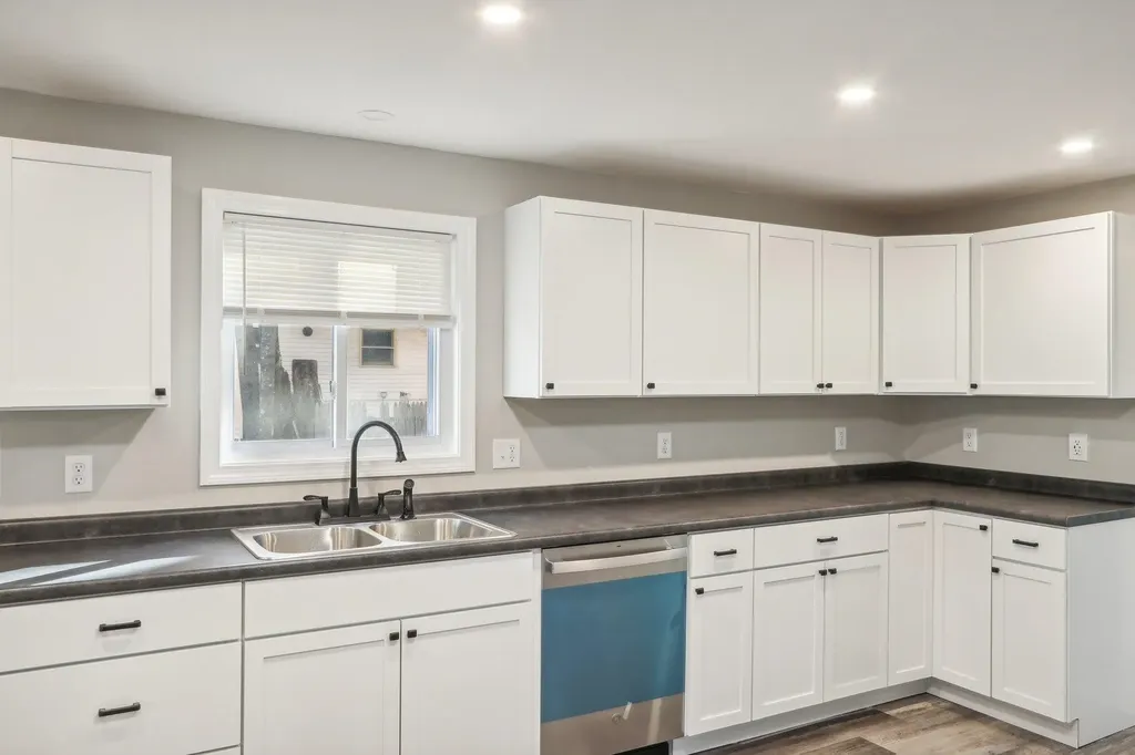 24 Elm Street Goffstown NH 03045