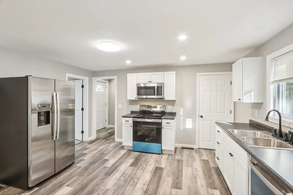 24 Elm Street Goffstown NH 03045