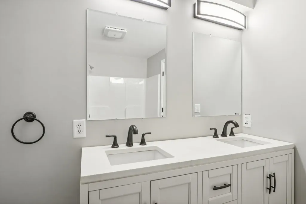 24 Elm Street Goffstown NH 03045