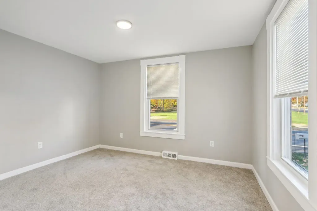 24 Elm Street Goffstown NH 03045