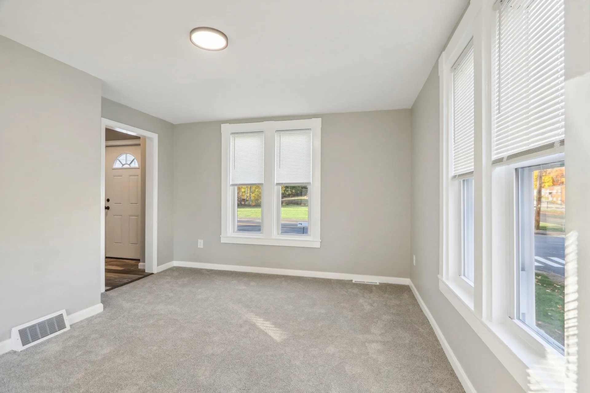 24 Elm Street Goffstown NH 03045