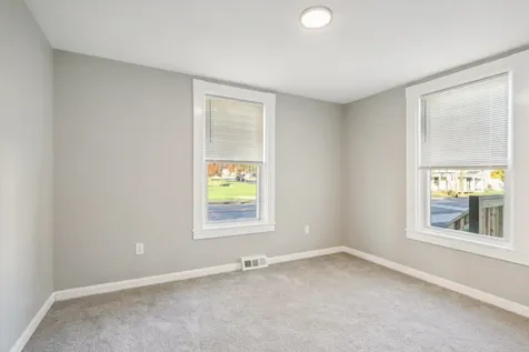 24 Elm Street Goffstown NH 03045