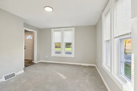 24 Elm Street Goffstown NH 03045