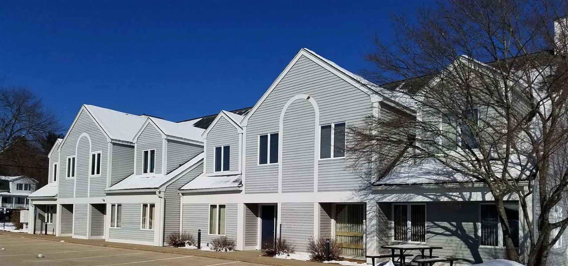 184 Mammoth Road Londonderry NH 03053