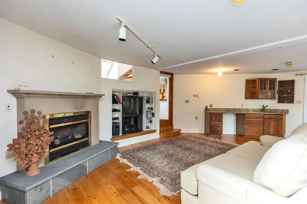 244 Poor Farm Road New Ipswich NH 03071