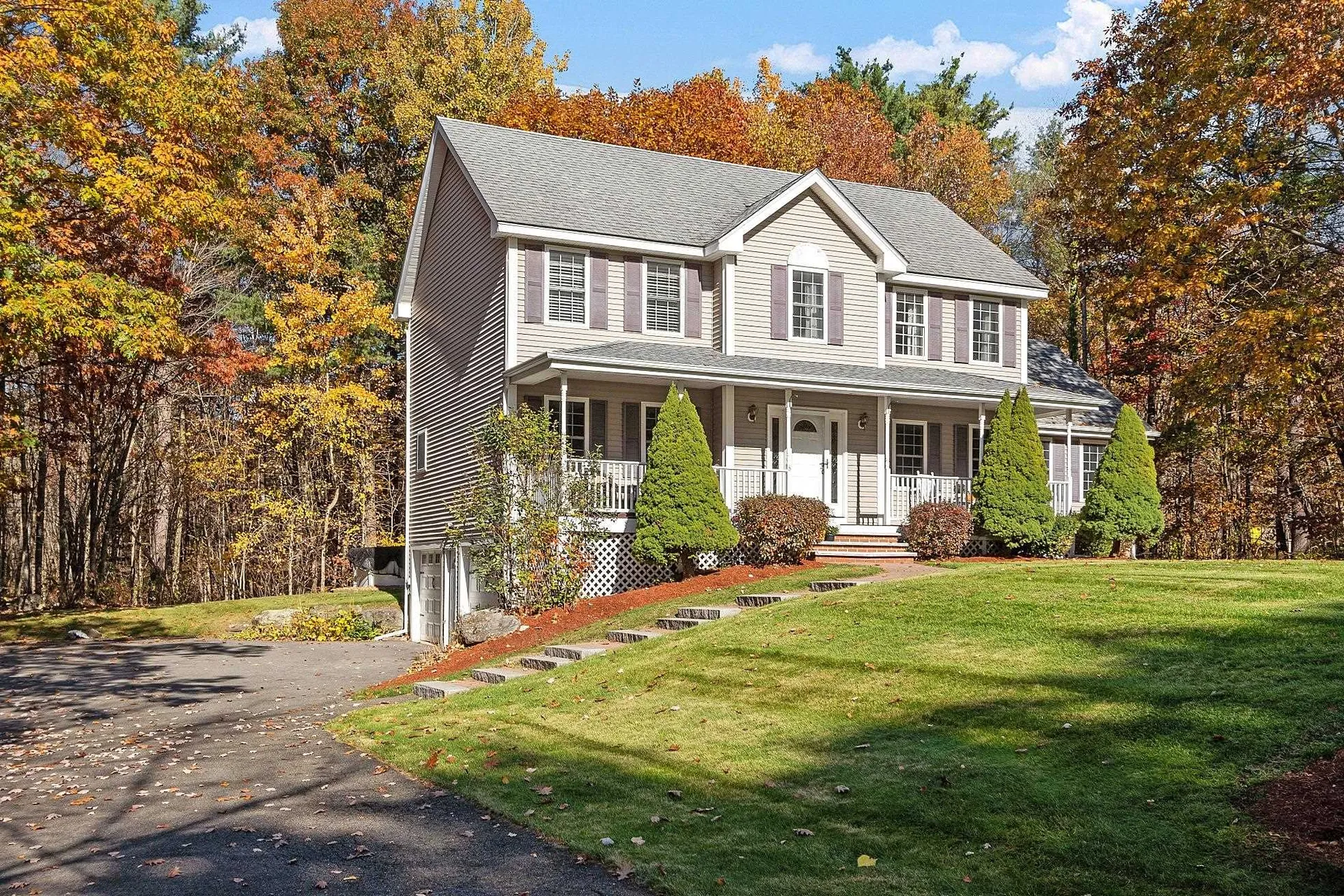 8 Hidden Meadow Drive Londonderry NH 03053